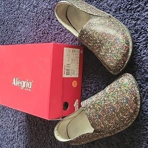 Alegria Debra 39 Wide Clog
